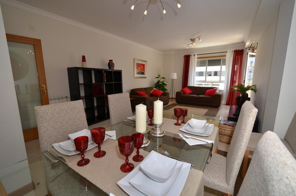 Expo Marina Lis Apartment Lisbon Room photo
